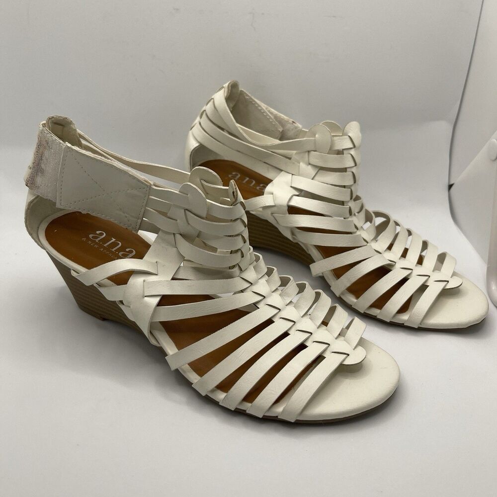 ANA A New Approach Shoes Women’s Size 7 White Block Heel Cross Strap Sandals New